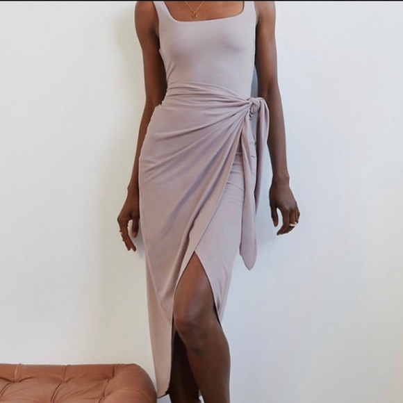 NWT Wilfred Saturn Dress
